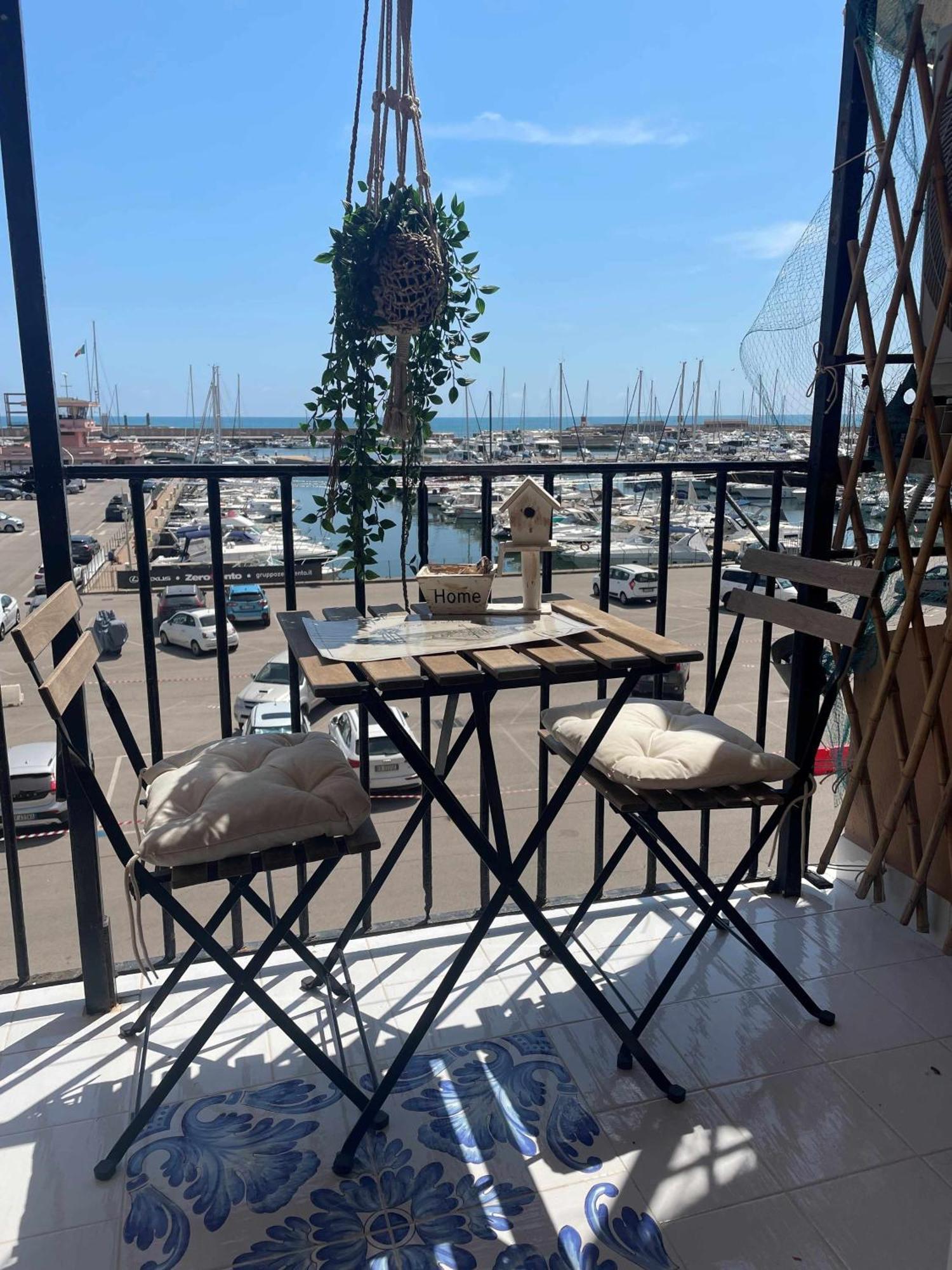 Borgo Damare Nettuno Vista Mare Apartment Luaran gambar